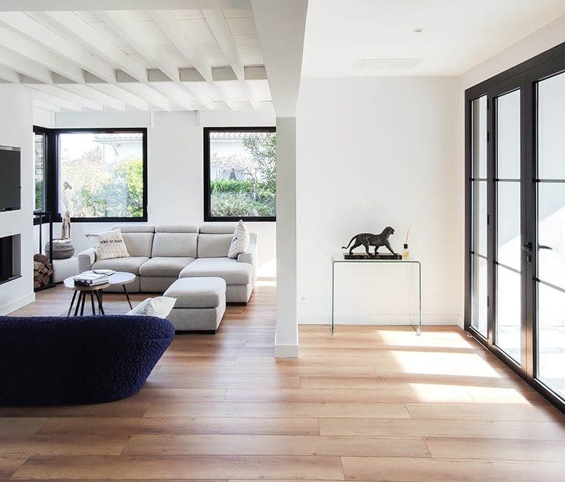 maison rénovée le salon